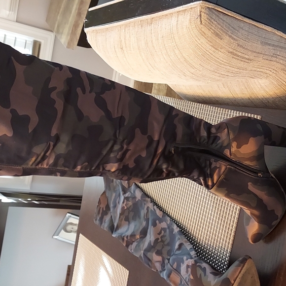 💟STUNNING💟ALDO THIGH HIGH CAMO BOOTS - Picture 2 of 13
